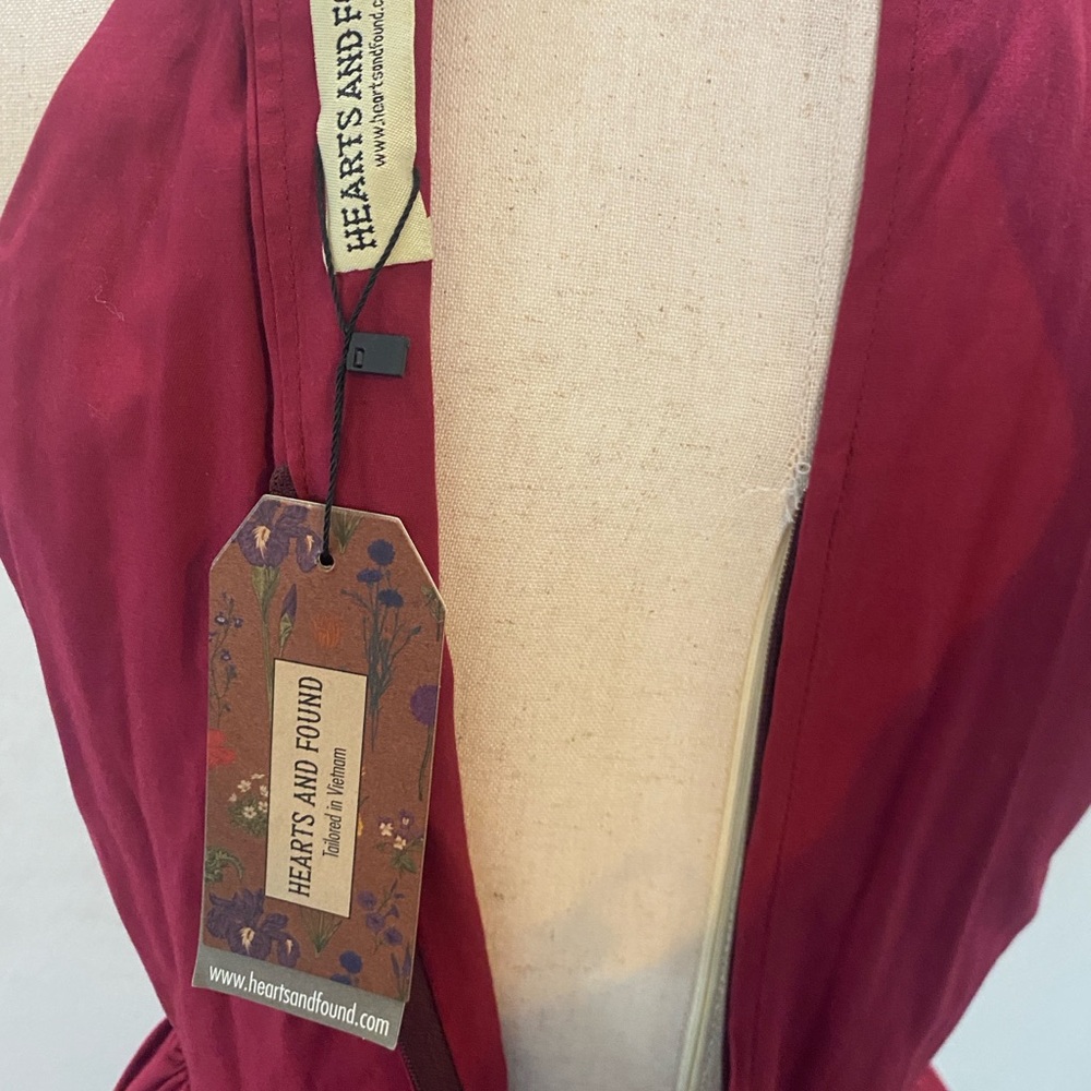 Hearts and Found NWT halter dress in burgundy - Picture 3 of 3